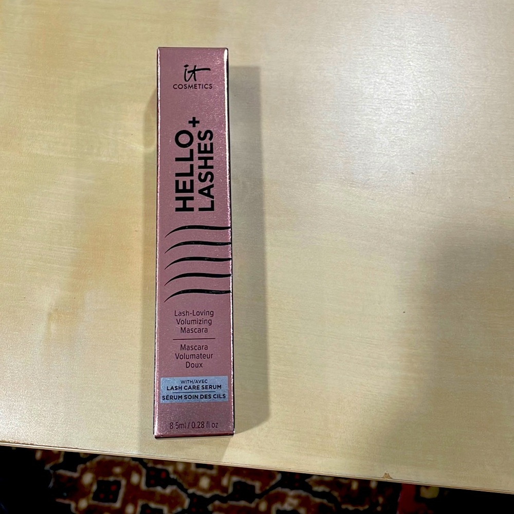 iT Cosmetics Hello + Lashes - Picture 1 of 2